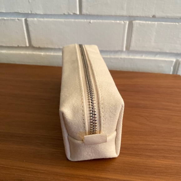 IT Cosmetics x Ana Jaks Makeup Bag Beautiful Together Small Canvas Zip Pouch - Picture 5 of 8